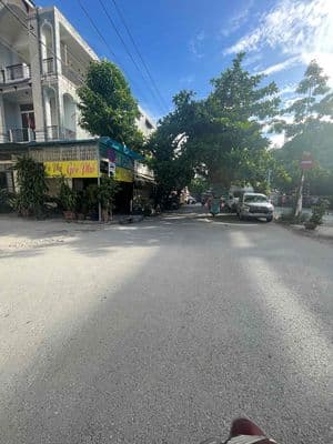 Nhỉnh 2 tỷ - gxh ngủ trong nhà - ba điểm hôc môn
