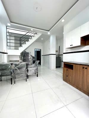 Nhà 3 phòng ngủ 4,3x12 nguyễn trãi. đủ đồ