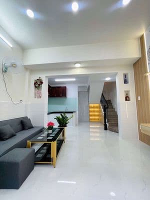 Phan văn trị - hẻm xe hơi - dân trí cao - 4pn - nội thất cao cấp