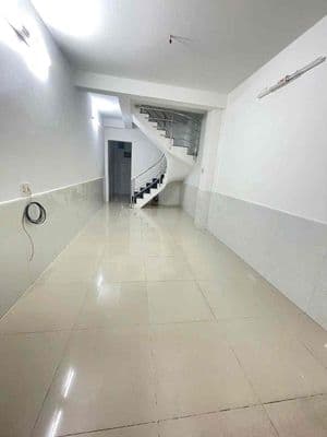 Cho thuê nc 3pn 2pn - hẻm 1135 htp - hđ lâu dài