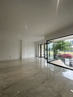 Cho Thuê Tầng Trệt DT: 7x20m Tại Vạn Phúc City Giá 17 triệu / tháng