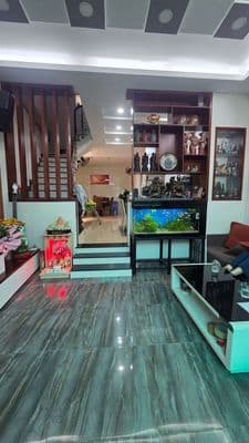 Tân Bình ngay Lạc Long Quân 69m2 chỉ 8.4 tỷ- HXH tới cửa