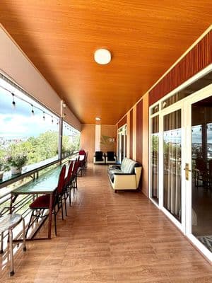 Cho thuê căn hộ 1 pn full nội thất có ban công đường hùng vương