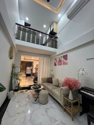 Bán nhanh nhà mặt tiền, xe hơi quay đầu