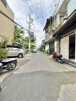 Bán nhà 5 x 23m, 4 tầng 8pn, dòng tiền 15tr/ tháng, đường 5m, hơn 6 ty