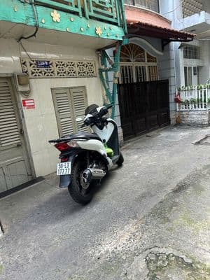 Bán gấp nhà hẻm 128 Đoàn Văn Bơ, phường Khánh Hội, Quận 4