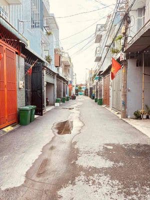 Cho thuê nhà 1 trệt 1 lầu hẻm xe hơi ngay đường Lò Lu đi vào
