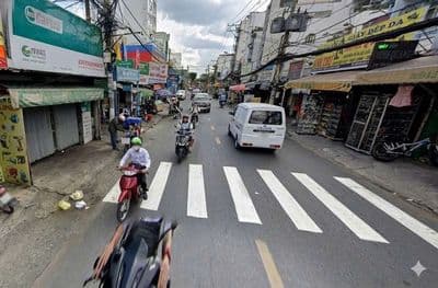 Mặt tiền đông đúc tiện kinh doanh buôn bán