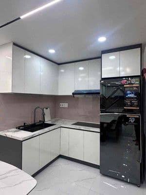 Bán nhà Hồng Lạc có 4 tầng mặt tiền 8m