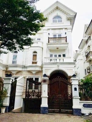 BIỆT THỰ ĐƯỜNG HOA - 132E Hoa Đào, P2, Phú Nhuận, 4 tầng Có hầm
