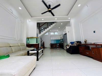 nhà hẻm xe hơi Lê Văn Thọ, 5x10m, 3 lầu, 4pn, có nội thất