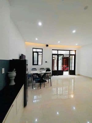 Cho thuê nhà 3 tầng kiệt ô tô: tạ hiện - 3 phòng - 3wc