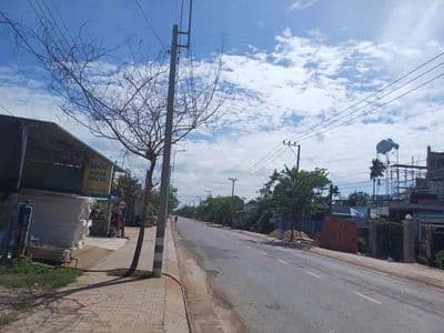 Bán đất mặt tiếp giáp đuờng 838 tổng diện tích 2057m2 có 300m2 thổ cư