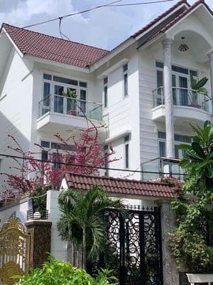 Biệt Thự Full nội thất khu Tên Lửa 10x20,2 Lầu ,6 P