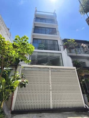Nhà mới Đường 3 Tháng 2, Trệt 5 Lầu, Thang Máy, 5x15m, 30TR