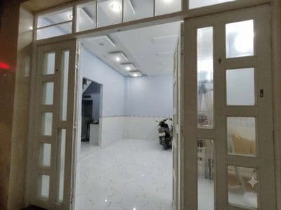 Bán Nhà 3 Tầng Nở Hậu .. Hẻm Đường Trần Phú ( Quận 5 cũ ) ..4 tỷ hơn
