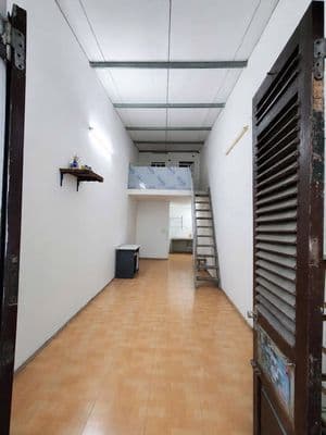 Cho thuê nhà có gác xép, 2.5tr/tháng, Ngõ 61 Bằng Liệt