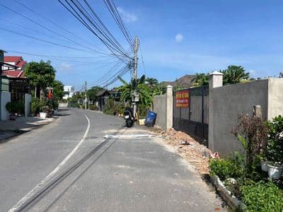 Cho thuê mặt bằng 400m2 mặt tiền đường ĐX27, Bình Dương