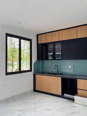 Nhà Bồ Đề 30M 4 tầng, vỉa hè kinh doanh, ô tô tránh