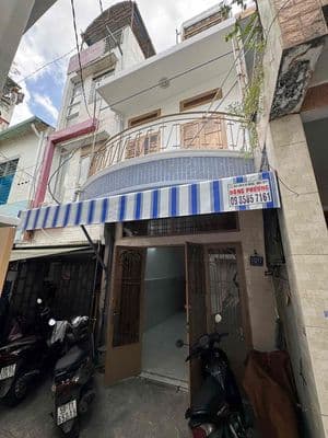 Nhà PN 2 PN, Giá 8.5 trieu 3.5x8m, 1 lâu đúc