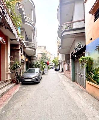 Nhà Cổ Linh 46m2, 5 tầng, ô tô đỗ cửa, giảm 600tr