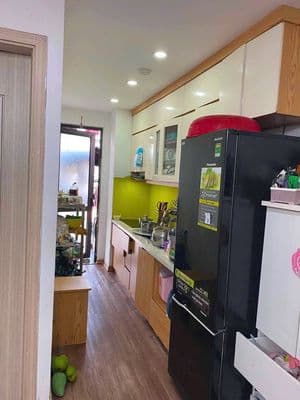 Bán căn hộ CC 2PN 2VS tầng đẹp, sổ sẵn