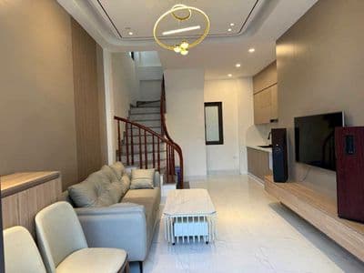 Nhà 5 tầng 36m2 Việt Hưng, gần Big C Long Biên, tặng full nội thất