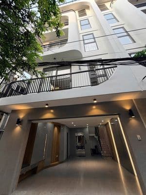 Nhà Bán Thạch Bàn Long Biên 50m² 6 Tầng Thang Máy Lô Góc Gần AEON