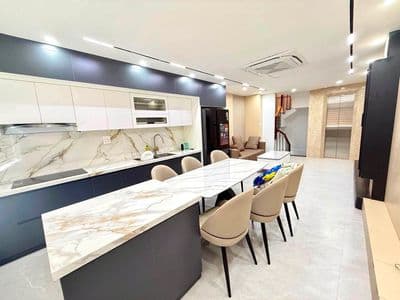 Nhà 7 tầng thang máy Ngô Gia Tự, Việt Hưng, full nội thất
