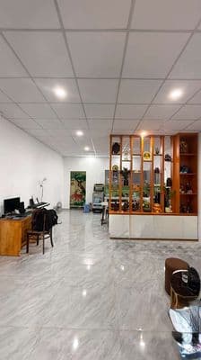 Nhà góc 2 mặt tiền giữ sổ chính