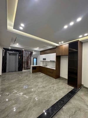 Nhà 6 tầng thang máy Đàm Quang Trung, sát AEON Mall