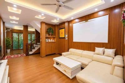 Bán nhà đẹp gần phố Kim Mã, Ba Đình, 50m2 x 5 tầng