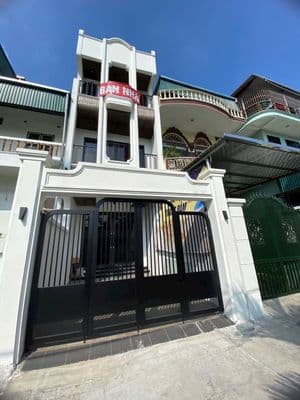 Bán nhà Đức Giang - Việt Hưng, 100m², 4 tầng, view hồ