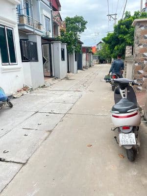 Bán đất 60m2 Quang Minh, Sẵn nhà, gần chợ Gia Trung