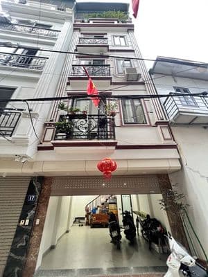 Nhà đẹp hơn 8 tỷ, ô tô tránh nhau, Thanh Trì