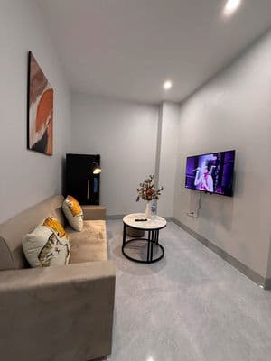 Cho thuê căn hộ 2N1K Pháo Đài Láng, Đống Đa, full nội thất