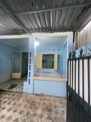 nhà nguyên cách căn Phạm Văn Đồng 30 mét, gần ngã 4 thủ đức , gần chợ