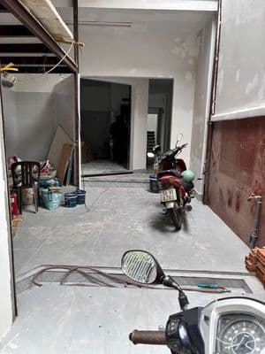 cho thuê nhà đang làm mới sạch sẽ