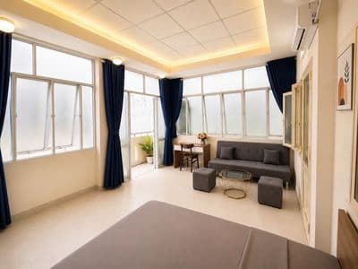 Cho thuê nguyên tầng 2pn full nội thất – huỳnh văn bánh -ban công