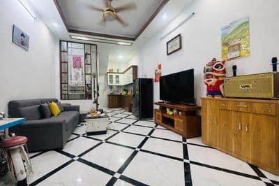 Nhà 5 Tầng Phố Bạch Mai, 6.6 Tỷ, Sổ Vuông