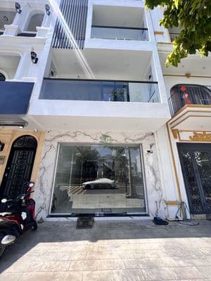 Mặt bằng 2 tầng mặt đường chính khu vcn phước long gần dự án sungroup