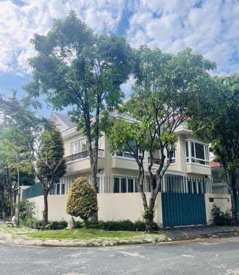 Biệt thự sân vườn full nội thất giá 60 triệu