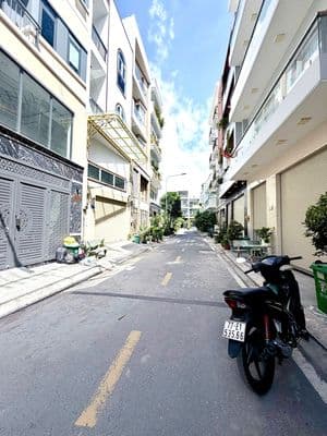 Chính chủ bán 200m2 thổ cư (4 nền liền nhau) xây dựng 3 tầng đường oto