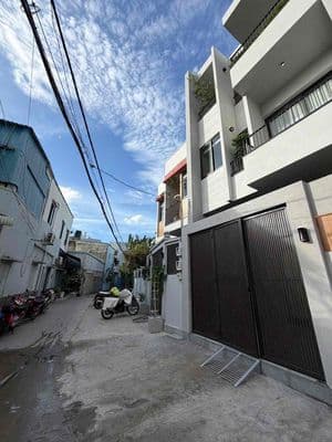 Cần Bán Nhà Bình trưng quận 2 TPHCM