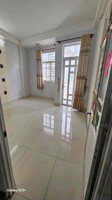 Nhà thuê 4 Tầng 4 x 9-3pn,4 Wc hẻm ô tô 8m Âu Dương lân P3Q8