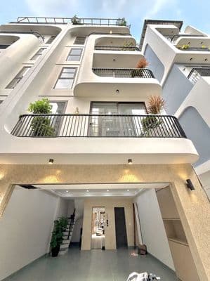 Bán nhà gần đường cổ linh 51m² lô góc 6 tầng thang máy gara ô tô 7 chỗ