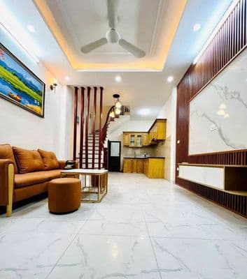 Nhà bán Tây Hồ full nội thất, ngõ thông, mặt tiền rộng