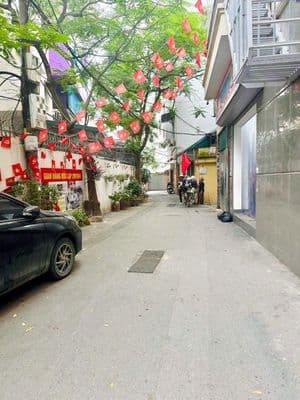 Bán nhà phố 6 tầng thang máy Lạc Long Quân, Hà Nội, hơn 14 tỷ