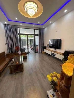 Cho thuê nhà 3 tầng đường Phi Bình gần Minh Mạng khu Nam HOà Xuân