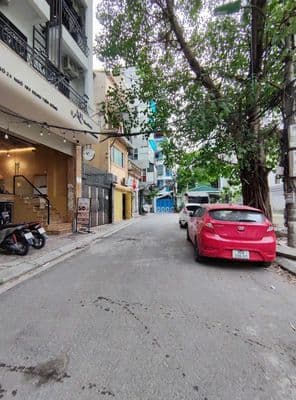Nhà 4 tầng cho thuê
